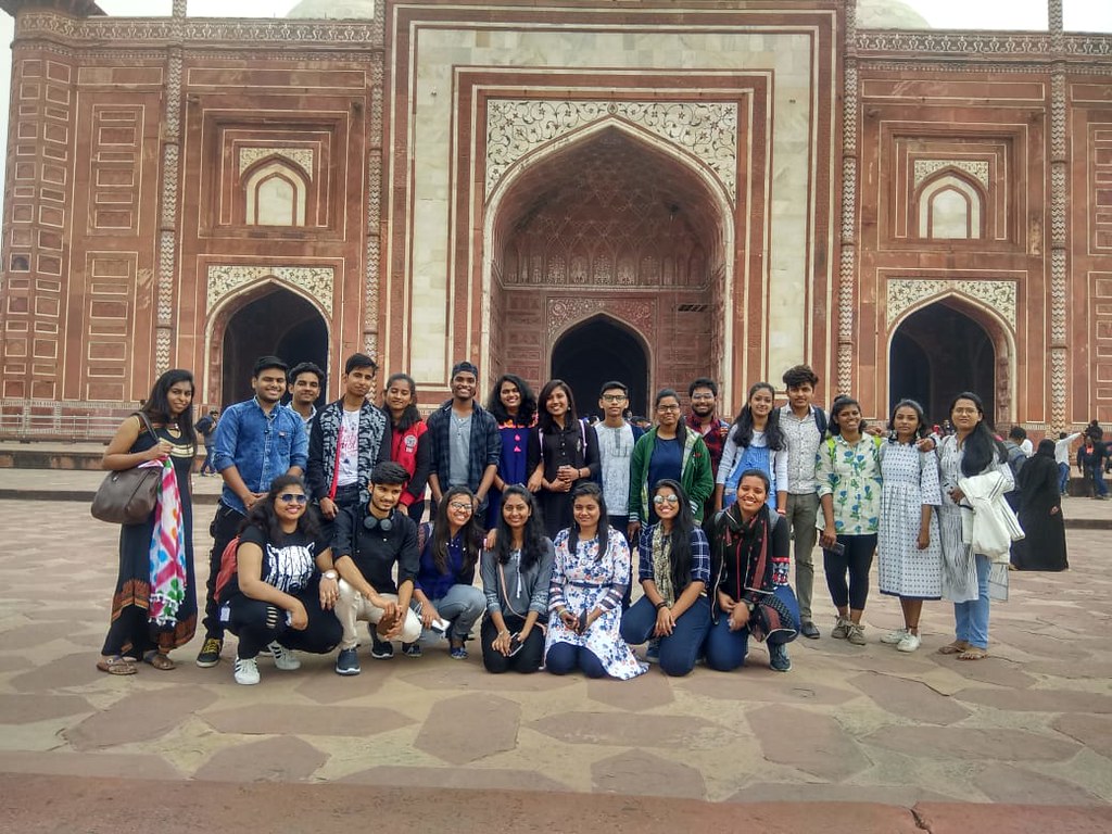 /14-a-agra-delhi-tour_47203795992_l.jpg