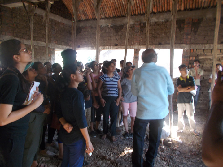/6b-explaining-aboutgunna-tile-roofing-system_33379898818_c.jpg